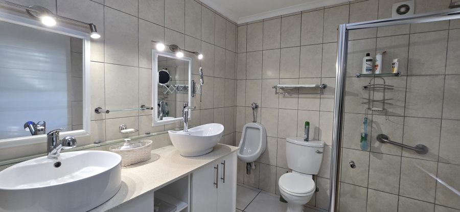 To Let 1 Bedroom Property for Rent in Anchorage Park Western Cape